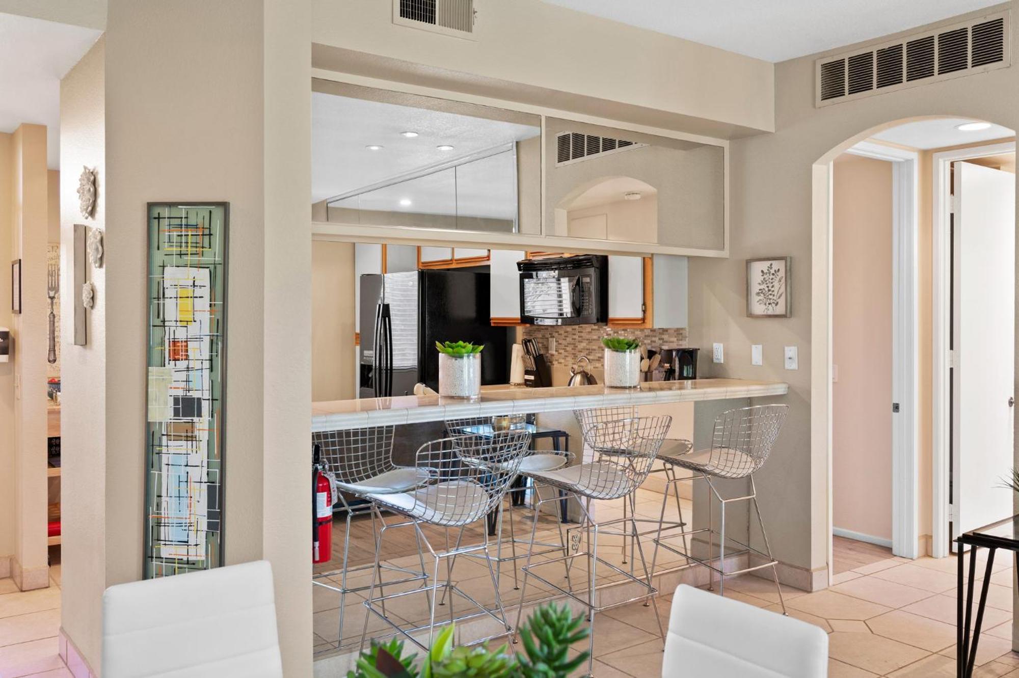 Holiday home Midnights At The Oasis *