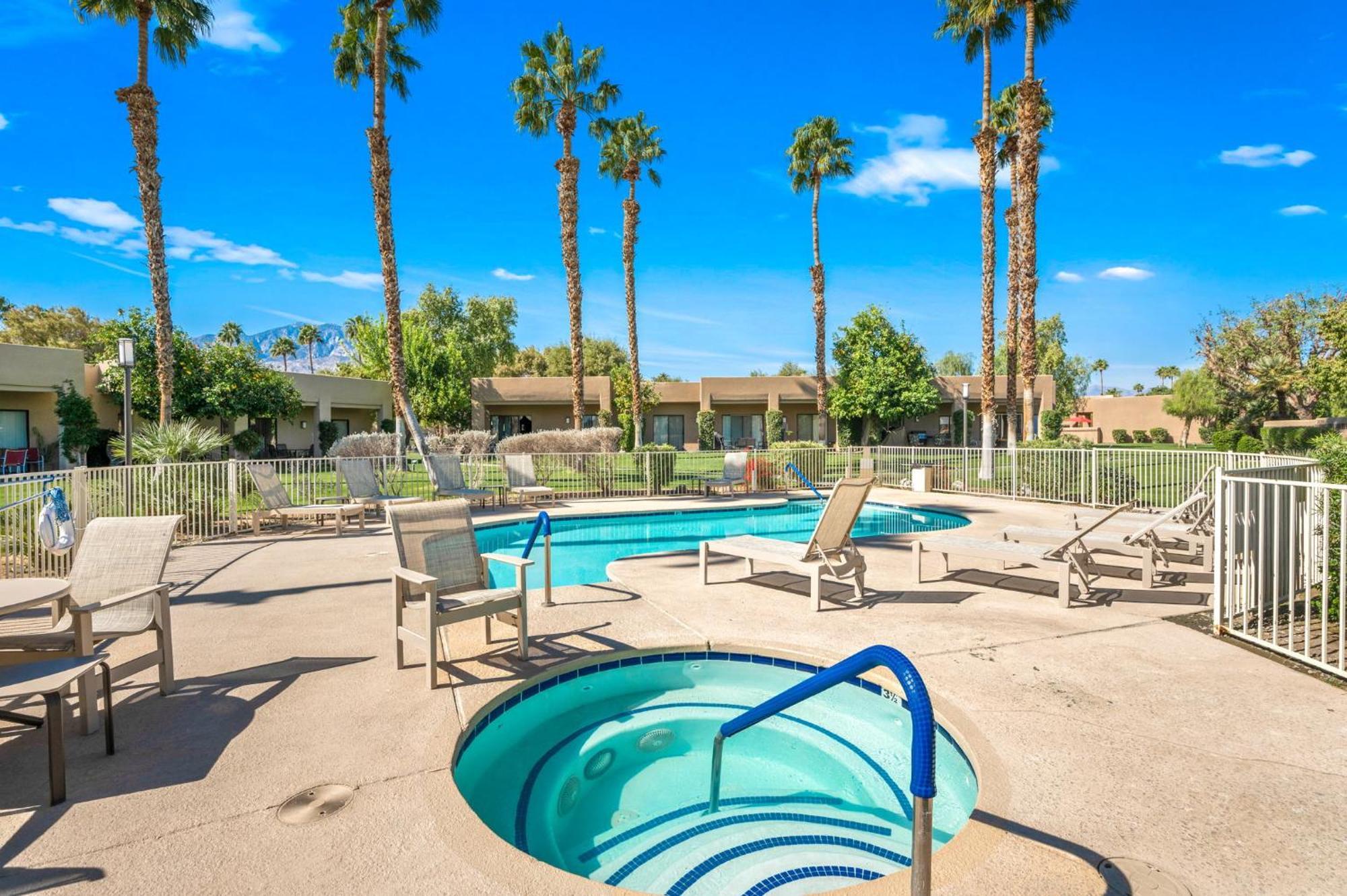 Midnights At The Oasis Holiday home
